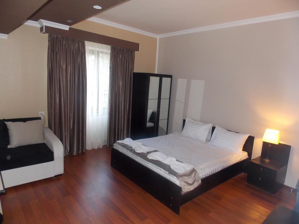 Hotel Almi 아할치헤 객실 사진