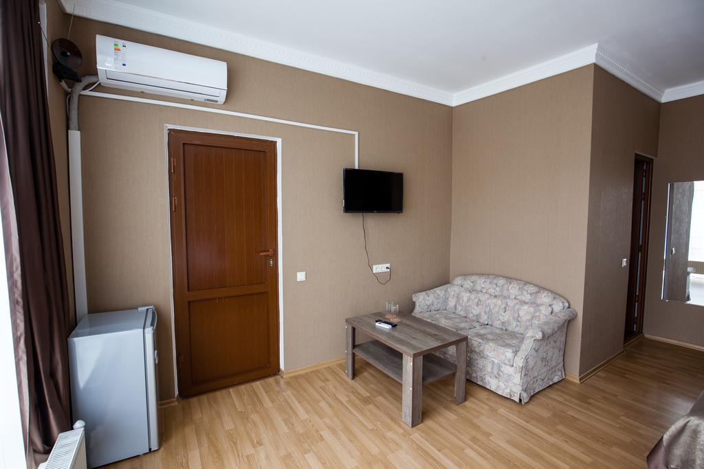 Hotel Almi 아할치헤 외부 사진