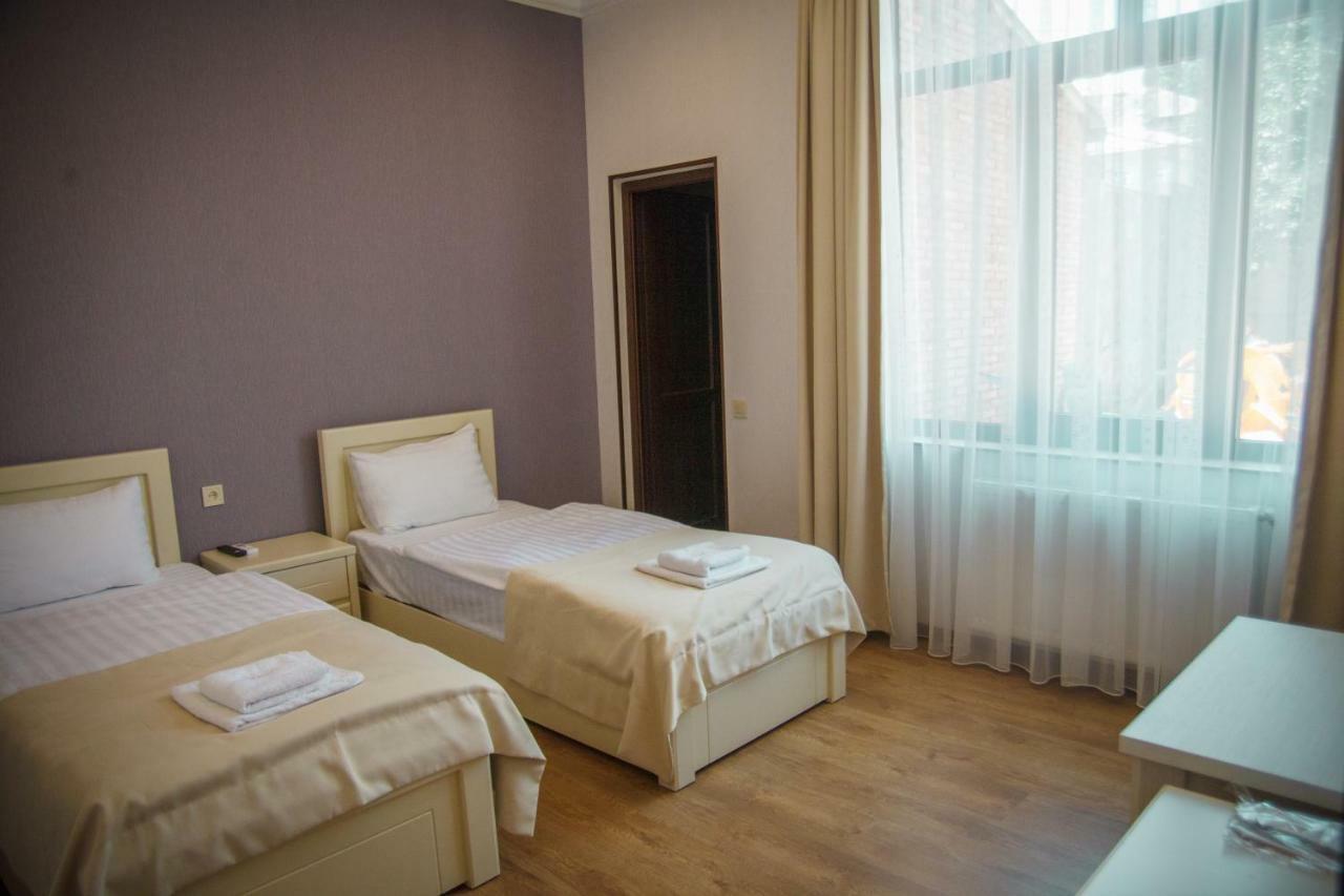 Hotel Almi 아할치헤 외부 사진