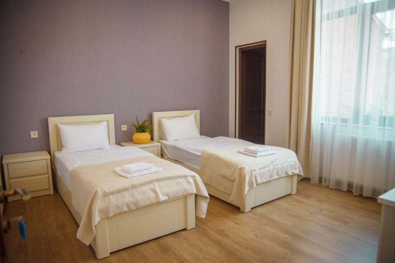 Hotel Almi 아할치헤 외부 사진